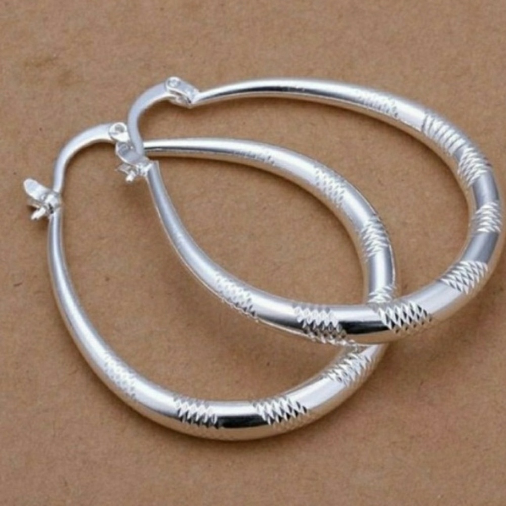 🎀 Beautiful 925 Hoop Earing - Picture 5 of 6